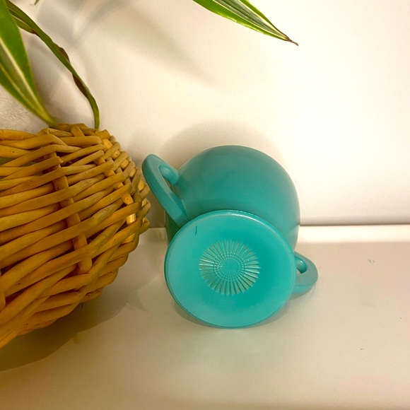 Vintage 2-handled Mug - Picture 2 of 2